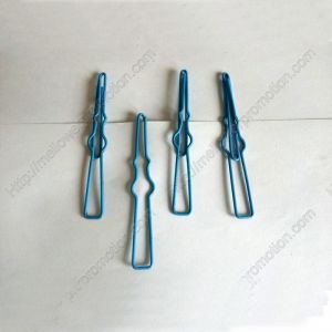 Landmark shaped paper clips in CNN tower outline