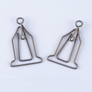 clock shaped paper clips in wire