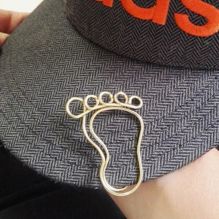 custom hat clips in big foot shape